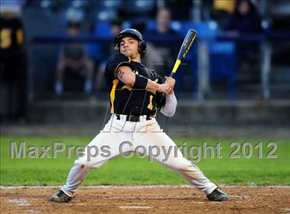 Thumbnail 1 in Hand vs. Amity Regional (SCC Semifinal) photogallery.