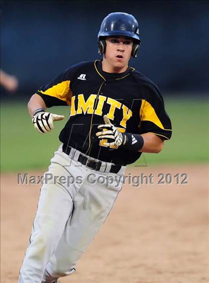 Thumbnail 3 in Hand vs. Amity Regional (SCC Semifinal) photogallery.