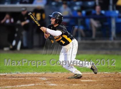 Thumbnail 3 in Hand vs. Amity Regional (SCC Semifinal) photogallery.