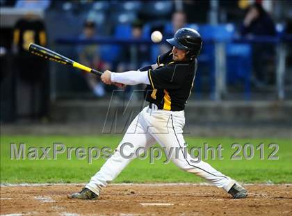 Thumbnail 1 in Hand vs. Amity Regional (SCC Semifinal) photogallery.
