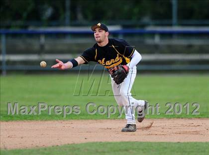 Thumbnail 2 in Hand vs. Amity Regional (SCC Semifinal) photogallery.