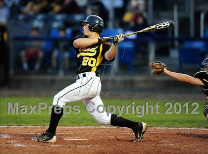Thumbnail 2 in Hand vs. Amity Regional (SCC Semifinal) photogallery.