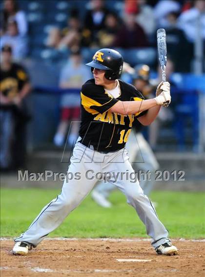 Thumbnail 2 in Hand vs. Amity Regional (SCC Semifinal) photogallery.