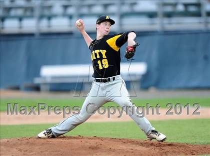 Thumbnail 2 in Hand vs. Amity Regional (SCC Semifinal) photogallery.