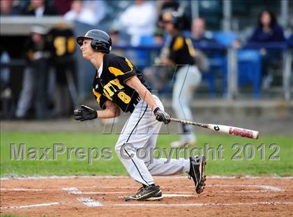 Thumbnail 2 in Hand vs. Amity Regional (SCC Semifinal) photogallery.