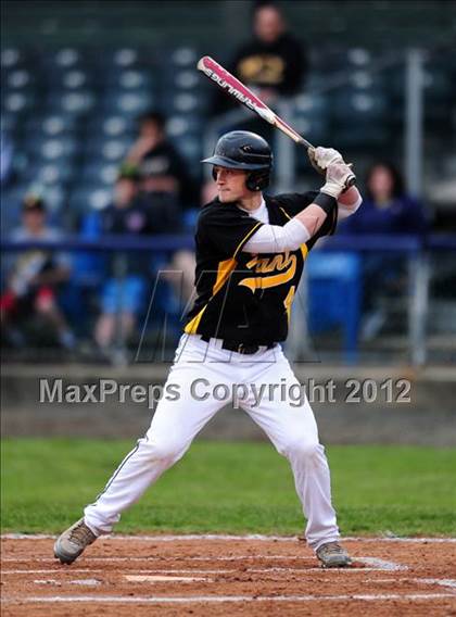 Thumbnail 3 in Hand vs. Amity Regional (SCC Semifinal) photogallery.