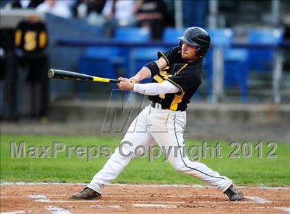 Thumbnail 3 in Hand vs. Amity Regional (SCC Semifinal) photogallery.