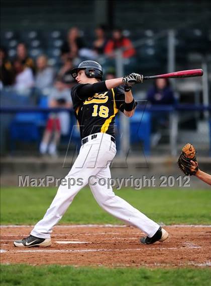 Thumbnail 2 in Hand vs. Amity Regional (SCC Semifinal) photogallery.