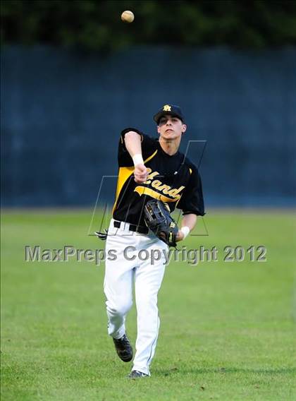 Thumbnail 1 in Hand vs. Amity Regional (SCC Semifinal) photogallery.