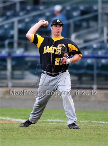 Thumbnail 1 in Hand vs. Amity Regional (SCC Semifinal) photogallery.