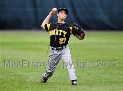 Thumbnail 1 in Hand vs. Amity Regional (SCC Semifinal) photogallery.