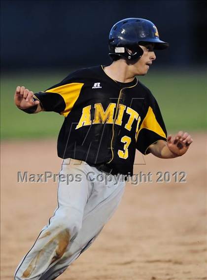 Thumbnail 2 in Hand vs. Amity Regional (SCC Semifinal) photogallery.