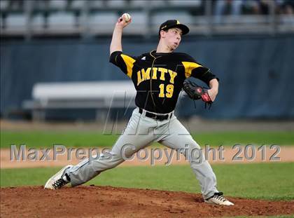 Thumbnail 1 in Hand vs. Amity Regional (SCC Semifinal) photogallery.