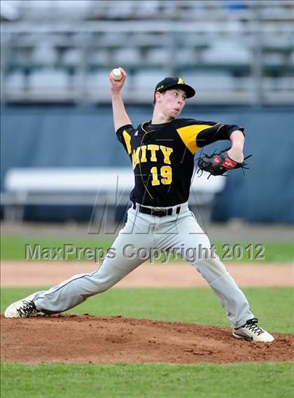 Thumbnail 1 in Hand vs. Amity Regional (SCC Semifinal) photogallery.