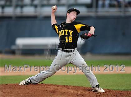 Thumbnail 3 in Hand vs. Amity Regional (SCC Semifinal) photogallery.