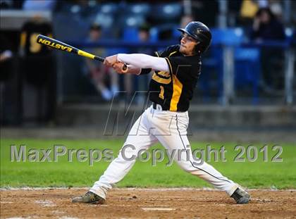 Thumbnail 2 in Hand vs. Amity Regional (SCC Semifinal) photogallery.