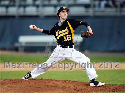Thumbnail 3 in Hand vs. Amity Regional (SCC Semifinal) photogallery.