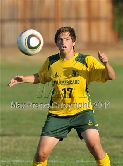 Thumbnail 1 in Antelope @ Rio Americano photogallery.