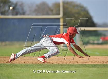 Thumbnail 2 in Cathedral Catholic vs Montgomery (66th Annual Lions Tournament) photogallery.