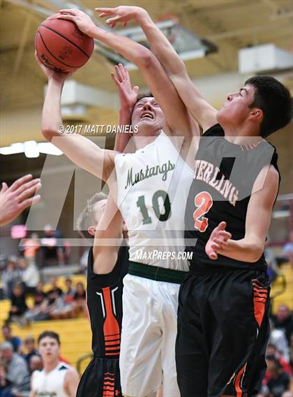 Thumbnail 3 in Manitou Springs vs. Sterling (CHSAA 3A Great 8) photogallery.
