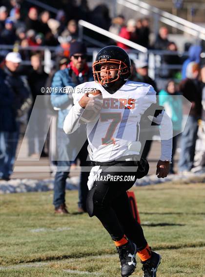 Thumbnail 2 in Hi-Plains vs. Cheyenne Wells (CHSAA 6-man Final) photogallery.