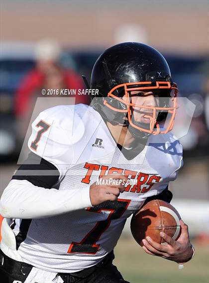 Thumbnail 2 in Hi-Plains vs. Cheyenne Wells (CHSAA 6-man Final) photogallery.
