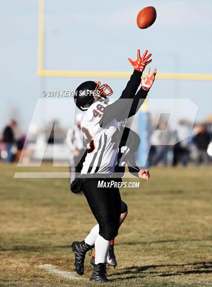 Thumbnail 2 in Hi-Plains vs. Cheyenne Wells (CHSAA 6-man Final) photogallery.