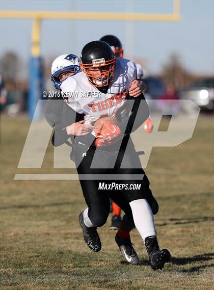 Thumbnail 3 in Hi-Plains vs. Cheyenne Wells (CHSAA 6-man Final) photogallery.