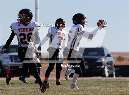 Thumbnail 2 in Hi-Plains vs. Cheyenne Wells (CHSAA 6-man Final) photogallery.
