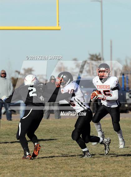Thumbnail 3 in Hi-Plains vs. Cheyenne Wells (CHSAA 6-man Final) photogallery.