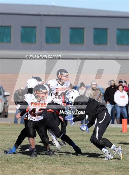 Thumbnail 3 in Hi-Plains vs. Cheyenne Wells (CHSAA 6-man Final) photogallery.