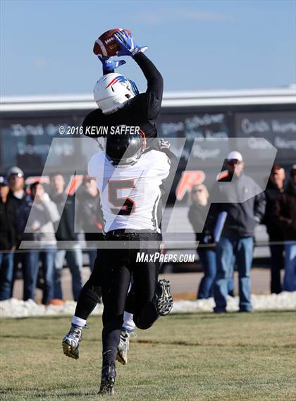 Thumbnail 3 in Hi-Plains vs. Cheyenne Wells (CHSAA 6-man Final) photogallery.