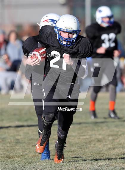 Thumbnail 3 in Hi-Plains vs. Cheyenne Wells (CHSAA 6-man Final) photogallery.