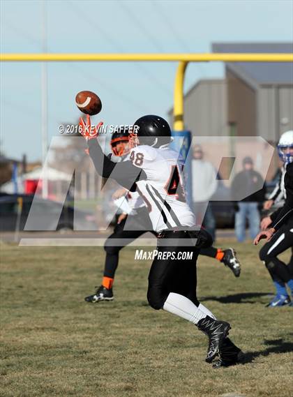 Thumbnail 3 in Hi-Plains vs. Cheyenne Wells (CHSAA 6-man Final) photogallery.