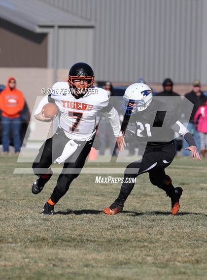 Thumbnail 2 in Hi-Plains vs. Cheyenne Wells (CHSAA 6-man Final) photogallery.