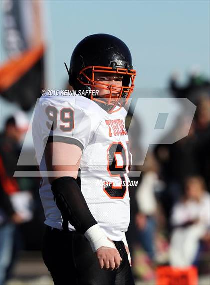 Thumbnail 1 in Hi-Plains vs. Cheyenne Wells (CHSAA 6-man Final) photogallery.
