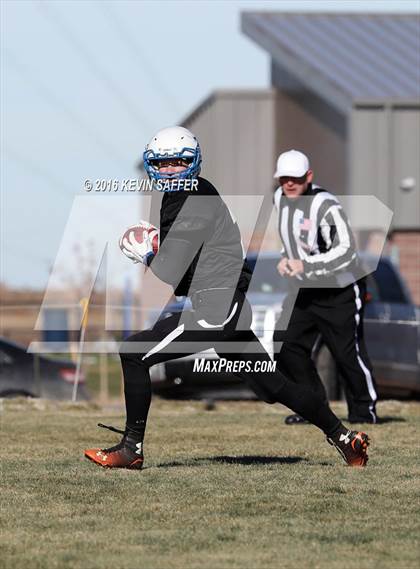 Thumbnail 2 in Hi-Plains vs. Cheyenne Wells (CHSAA 6-man Final) photogallery.