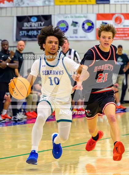 Thumbnail 2 in Herndon @ South Lakes photogallery.