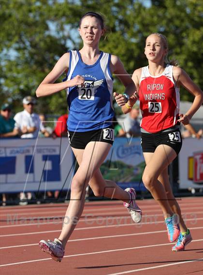 Thumbnail 2 in SJS Masters Track and Field (Girls Track Events) photogallery.