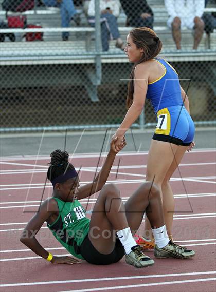 Thumbnail 1 in SJS Masters Track and Field (Girls Track Events) photogallery.