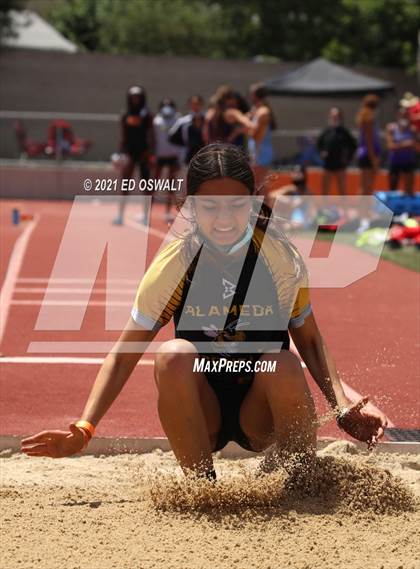 Thumbnail 3 in Pittsburg Relays (Long Jump/Triple Jump) photogallery.