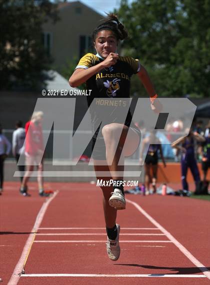 Thumbnail 3 in Pittsburg Relays (Long Jump/Triple Jump) photogallery.
