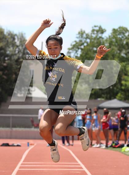Thumbnail 3 in Pittsburg Relays (Long Jump/Triple Jump) photogallery.