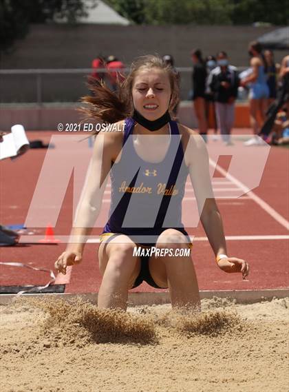 Thumbnail 1 in Pittsburg Relays (Long Jump/Triple Jump) photogallery.
