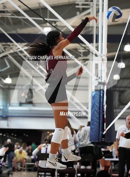 Thumbnail 3 in Waller vs. McMullen County (Legends Invitational) photogallery.