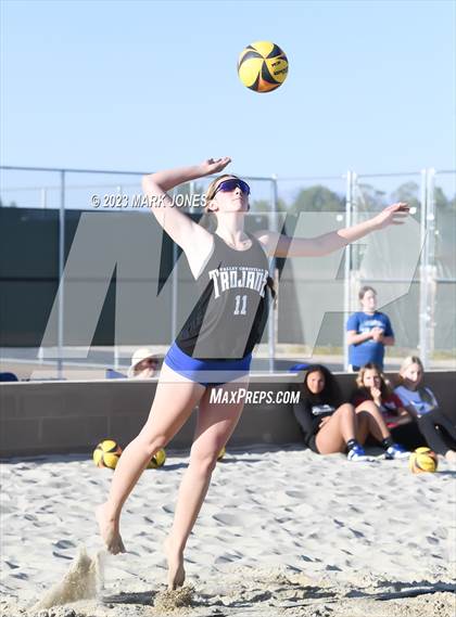 Thumbnail 1 in Estrella Foothills vs. Valley Christian (AIA Division II Pairs Semifinal) photogallery.
