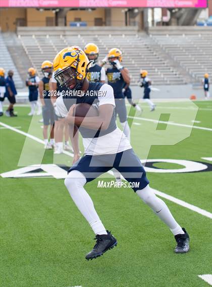 Thumbnail 3 in Cypress Ranch vs Cypress Park photogallery.