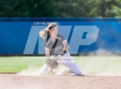 Thumbnail 3 in Yorktown vs. Kingston (NYSPHAA Class AA Regional Semifinal) photogallery.