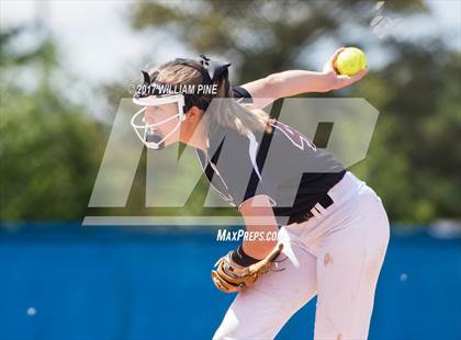 Thumbnail 1 in Yorktown vs. Kingston (NYSPHAA Class AA Regional Semifinal) photogallery.