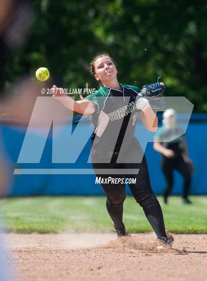 Thumbnail 3 in Yorktown vs. Kingston (NYSPHAA Class AA Regional Semifinal) photogallery.